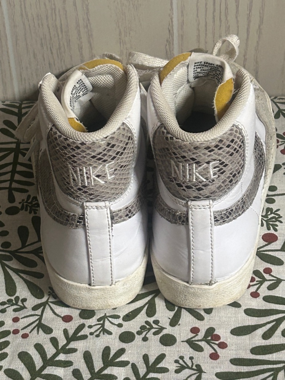 Nike Blazer Mid '77 Vintage "Snakeskin Swoosh Size 7 - Picture 5 of 10